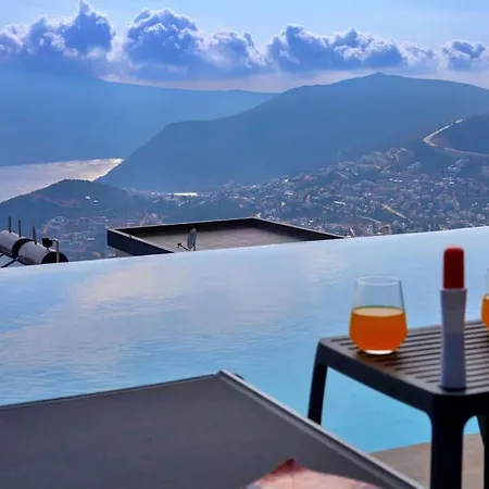 Deniz Manzarali Lueks Ayyildiz Villa Kas