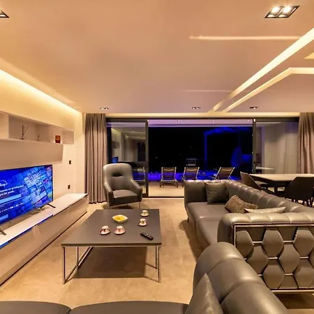 Deniz Manzarali Lueks Ayyildiz Villa Kas